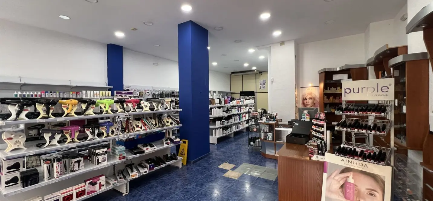 Sale of shop in Málaga 1