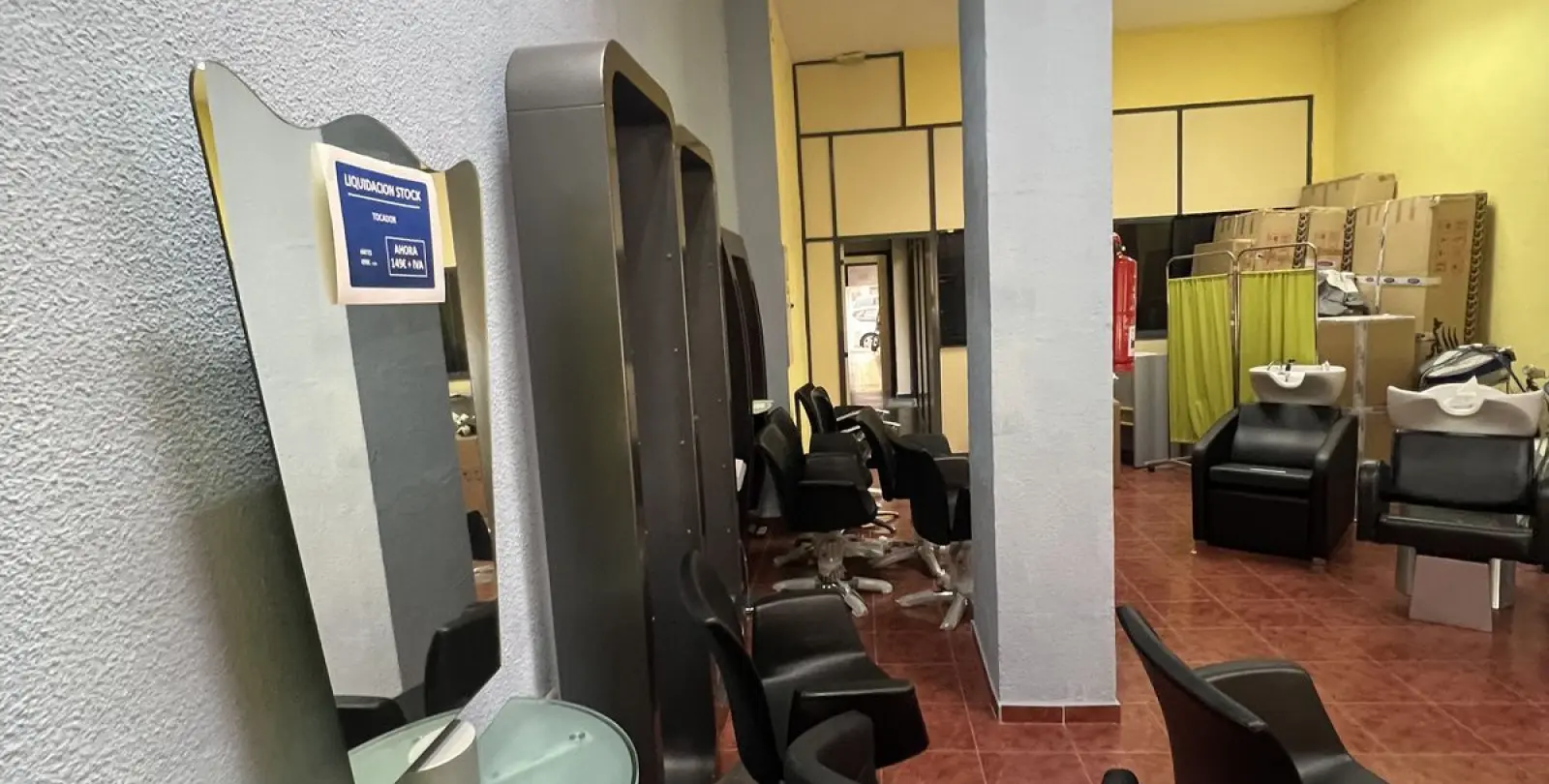 Sale of shop in Málaga 17