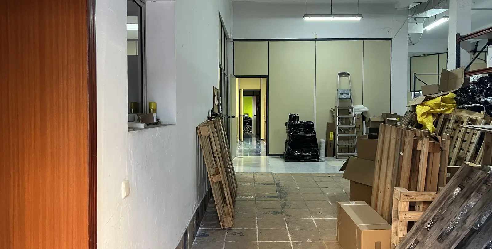 Sale of shop in Málaga 21