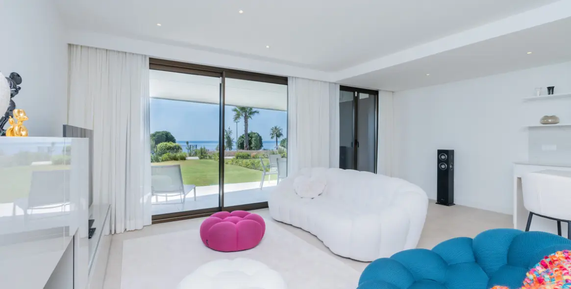 Sale of ground floor apartment in Casares 5