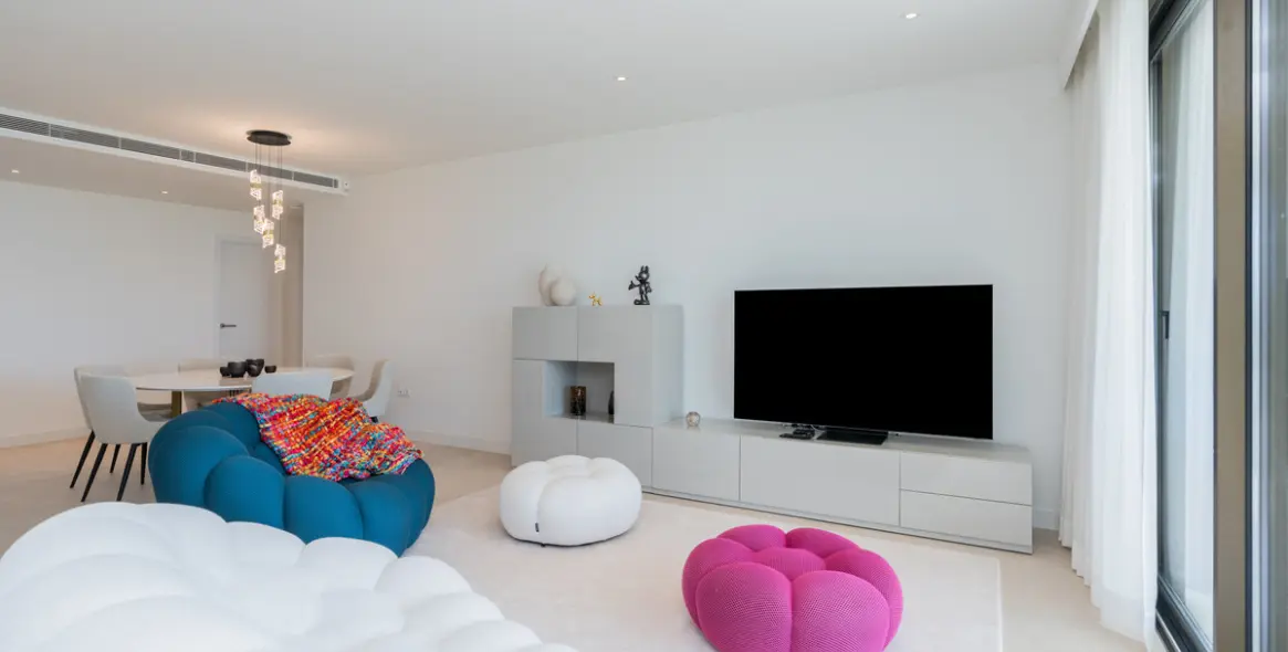 Sale of ground floor apartment in Casares 8