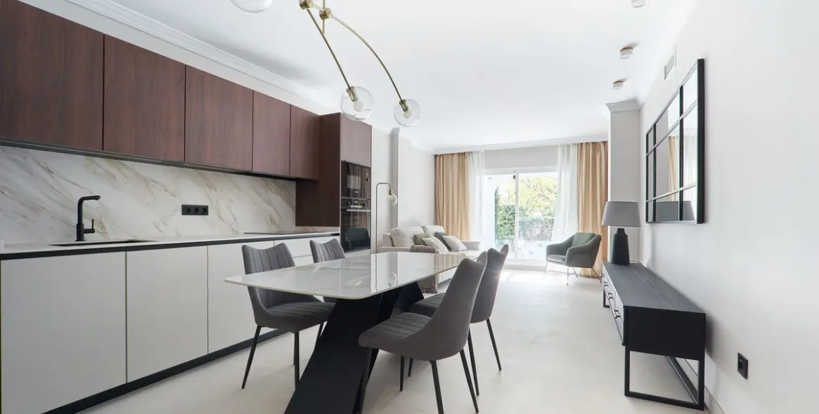 Sale of ground floor apartment in San Pedro de Alcántara 1