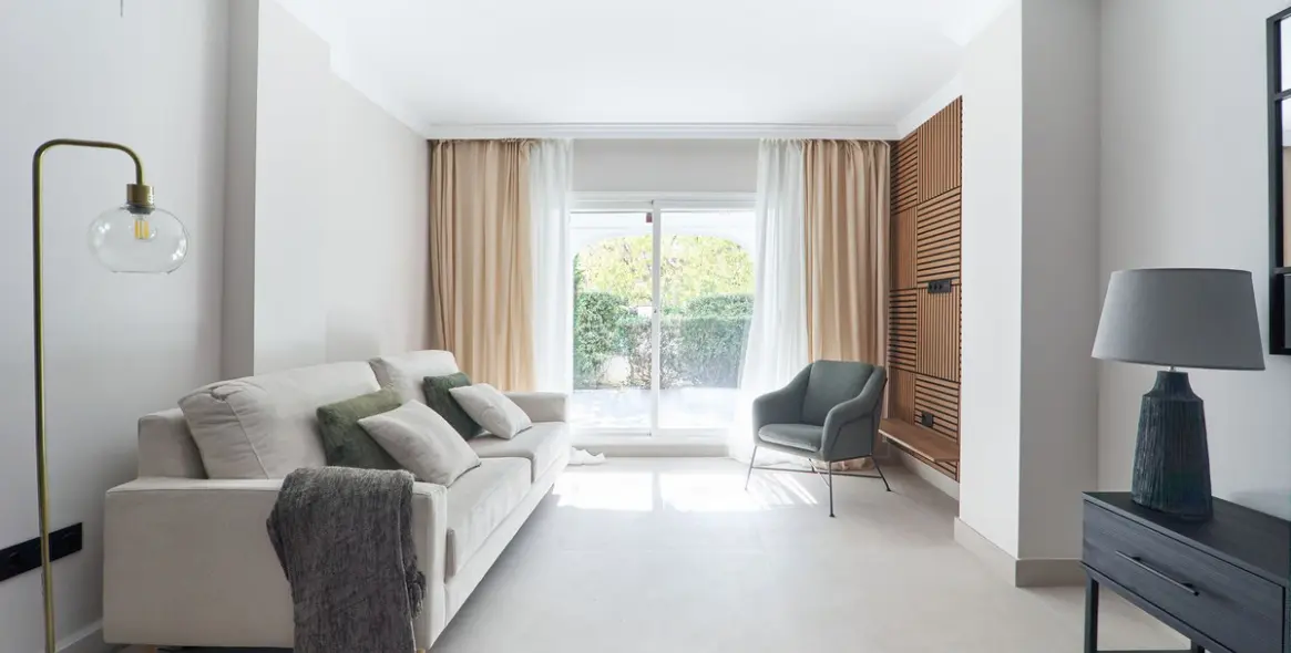 Sale of ground floor apartment in San Pedro de Alcántara 7