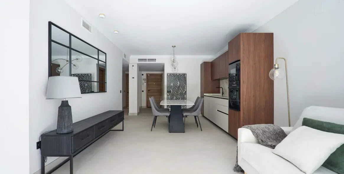 Sale of ground floor apartment in San Pedro de Alcántara 9