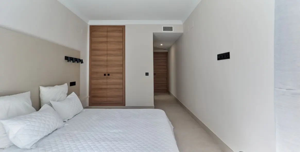 Sale of ground floor apartment in San Pedro de Alcántara 13