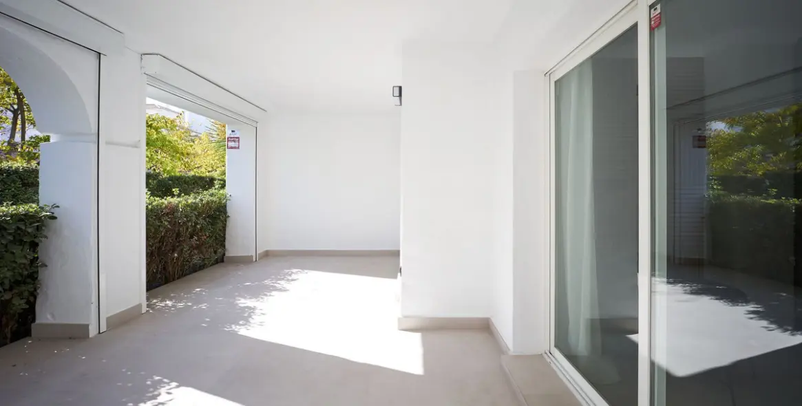 Продажа апартаментов на первом этаже в San Pedro de Alcántara 25