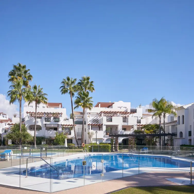 Sale of ground floor apartment in San Pedro de Alcántara