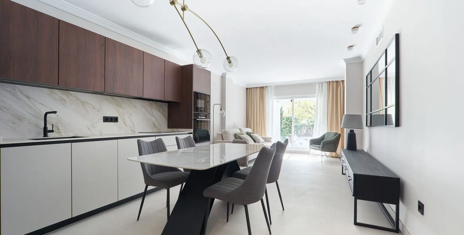 Sale of ground floor apartment in San Pedro de Alcántara 3