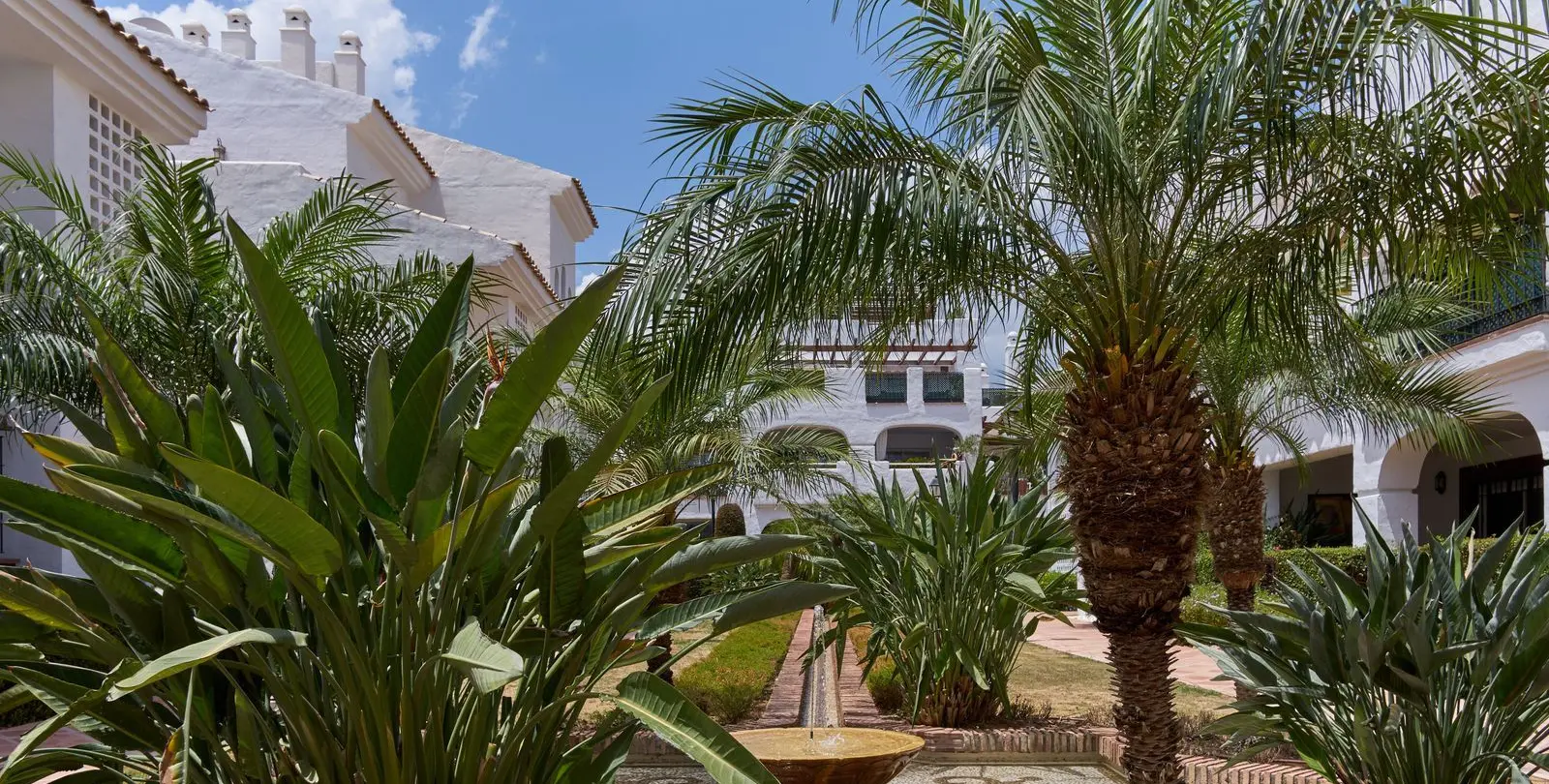 Sale of ground floor apartment in San Pedro de Alcántara 31