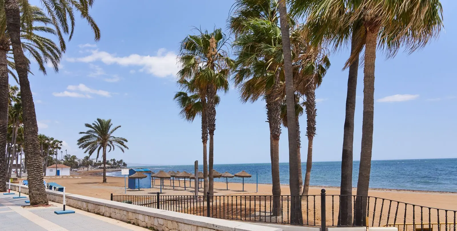 Sale of ground floor apartment in San Pedro de Alcántara 33