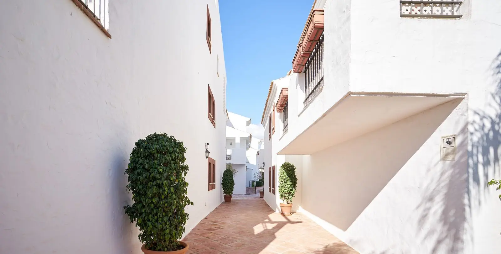 Sale of ground floor apartment in San Pedro de Alcántara 38