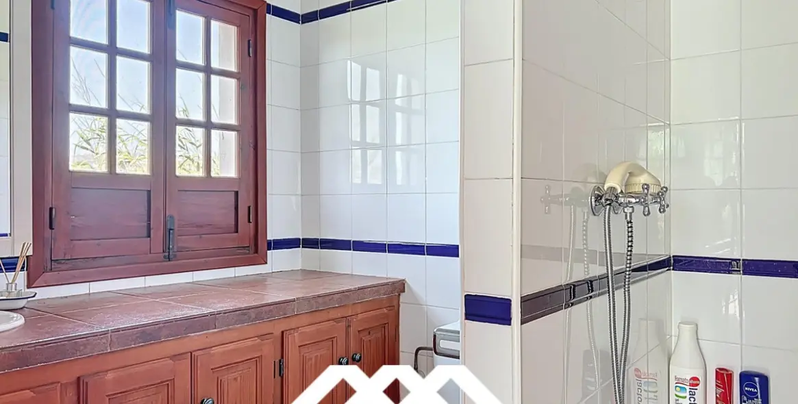 Продажа  отдельно стоящей виллы в Nerja 47