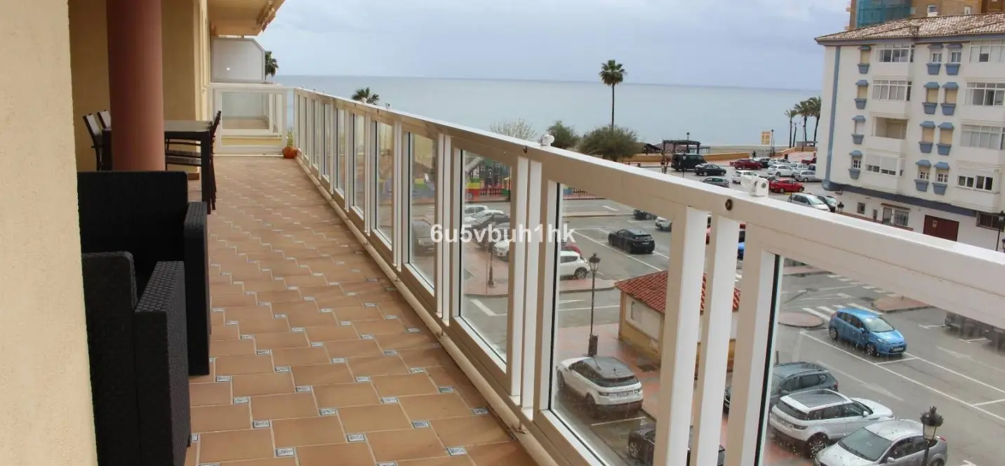 Sale of middle floor apartment in Manilva 3