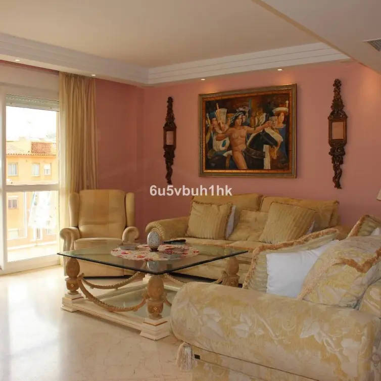 Sale of middle floor apartment in Manilva