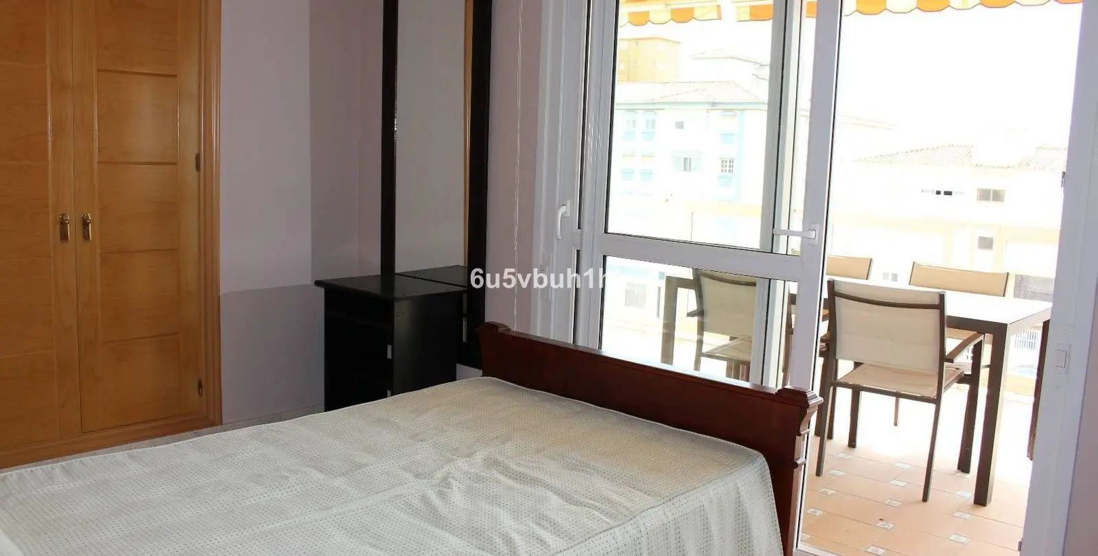 Venta de apartamento en planta media en Manilva 16
