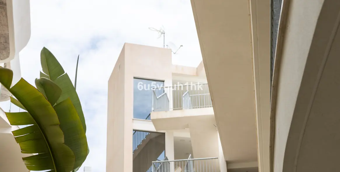 Sale of ground floor apartment in La Capellania 23