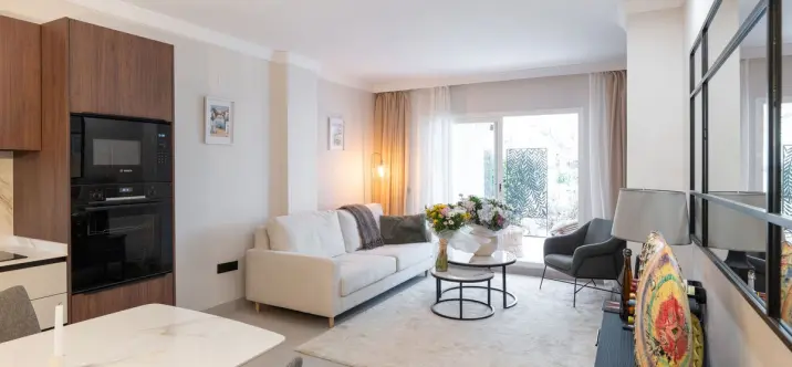 Venta de apartamento en planta baja en San Pedro de Alcántara 0