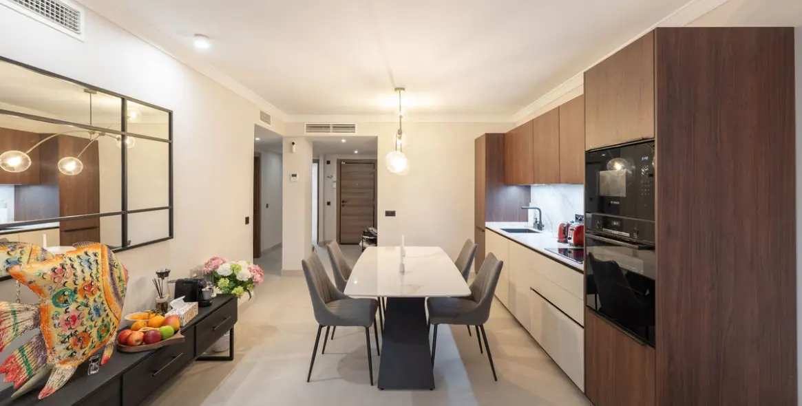 Venta de apartamento en planta baja en San Pedro de Alcántara 2