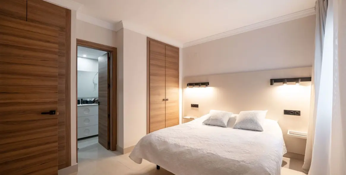 Venta de apartamento en planta baja en San Pedro de Alcántara 5