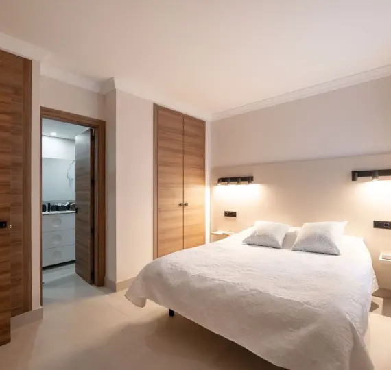 Venta de apartamento en planta baja en San Pedro de Alcántara