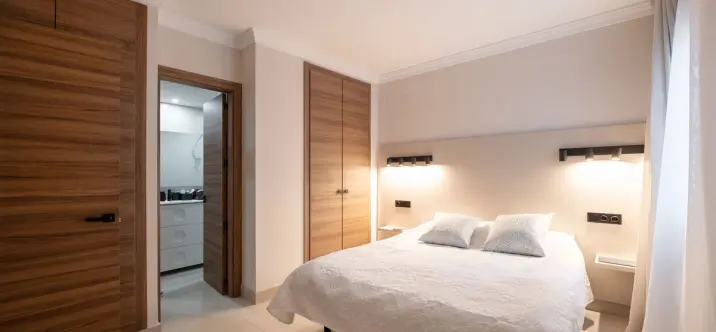 Venta de apartamento en planta baja en San Pedro de Alcántara 4