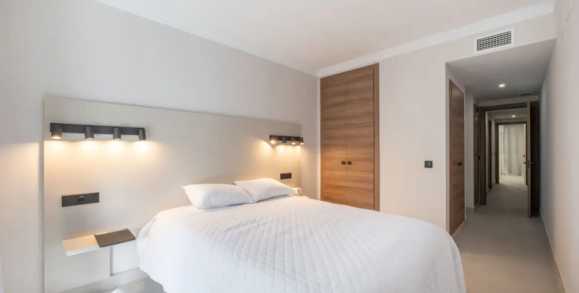 Venta de apartamento en planta baja en San Pedro de Alcántara 8