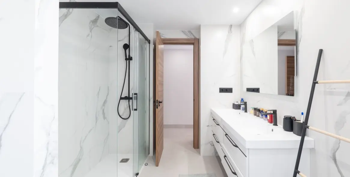 Venta de apartamento en planta baja en San Pedro de Alcántara 10