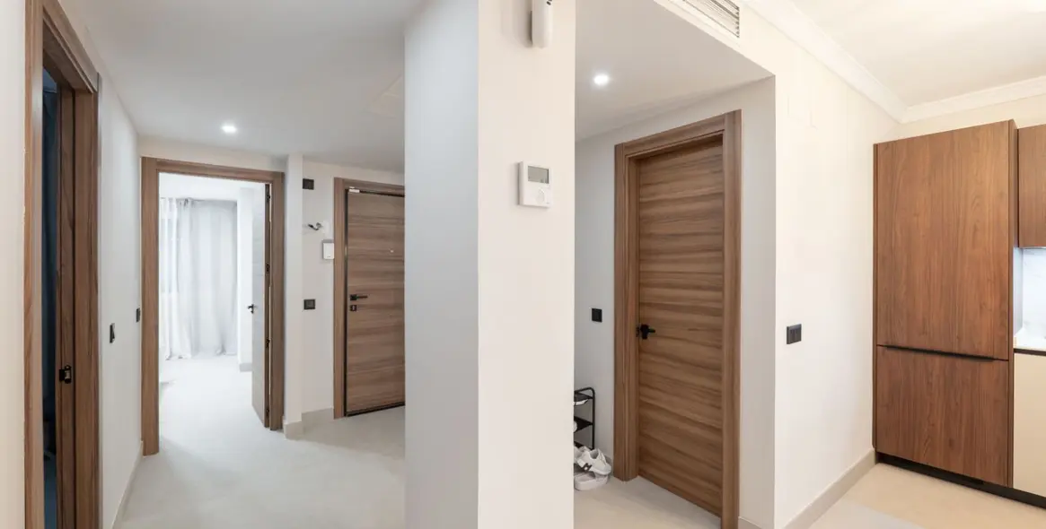 Venta de apartamento en planta baja en San Pedro de Alcántara 12