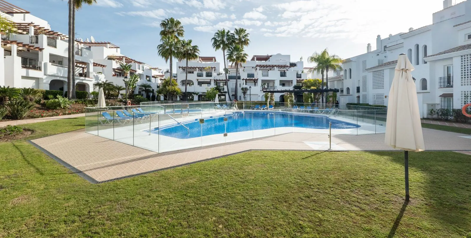 Продажа апартаментов на первом этаже в San Pedro de Alcántara 15