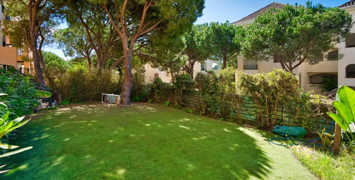 Sale of ground floor apartment in Marbella 17