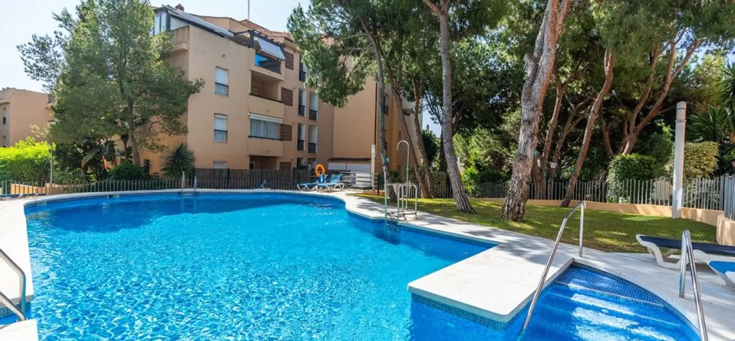 Продажа апартаментов на первом этаже в Marbella 0