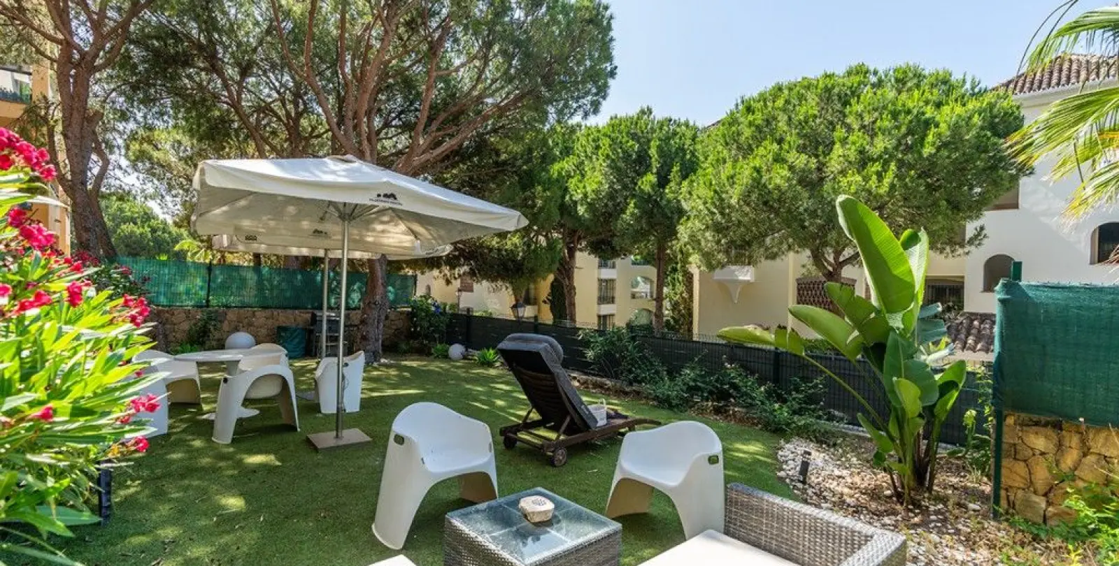 Продажа апартаментов на первом этаже в Marbella 19