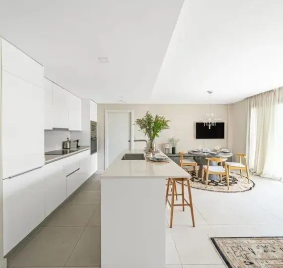 Middle floor apartment R5117986