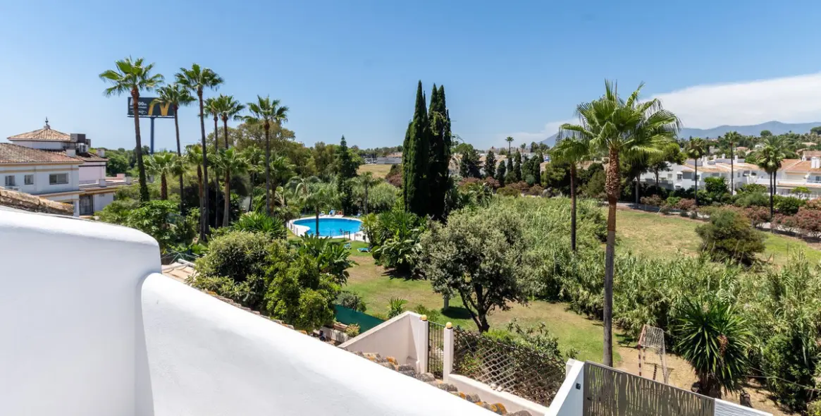 Продажа таунхауса в Estepona 2