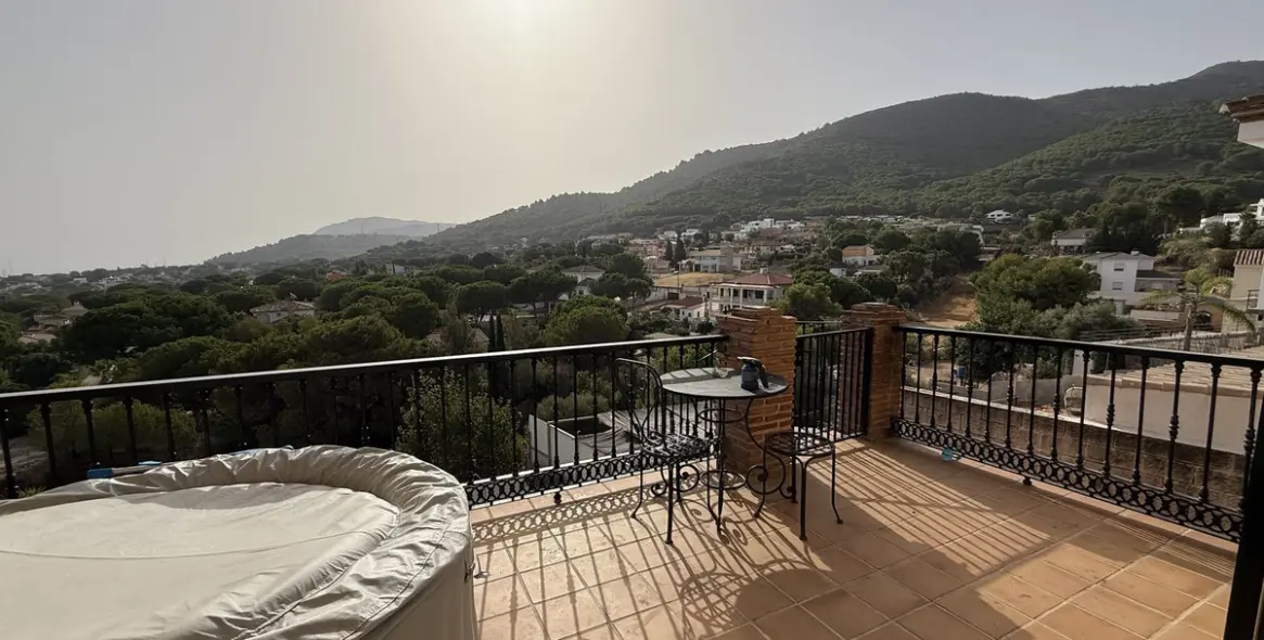 Sale of detached villa in Alhaurín de la Torre 3