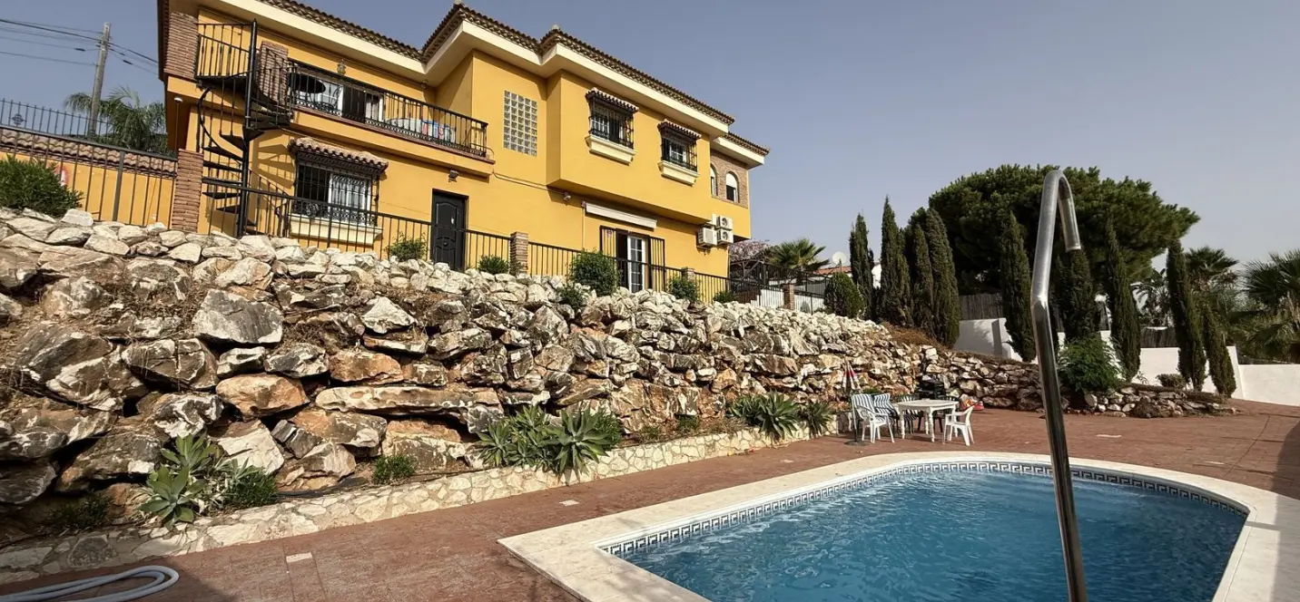 Sale of detached villa in Alhaurín de la Torre 0