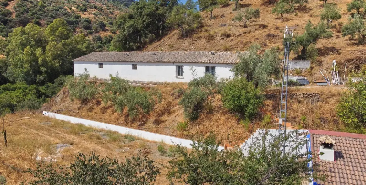 Продажа  жилого участка в Guaro 28