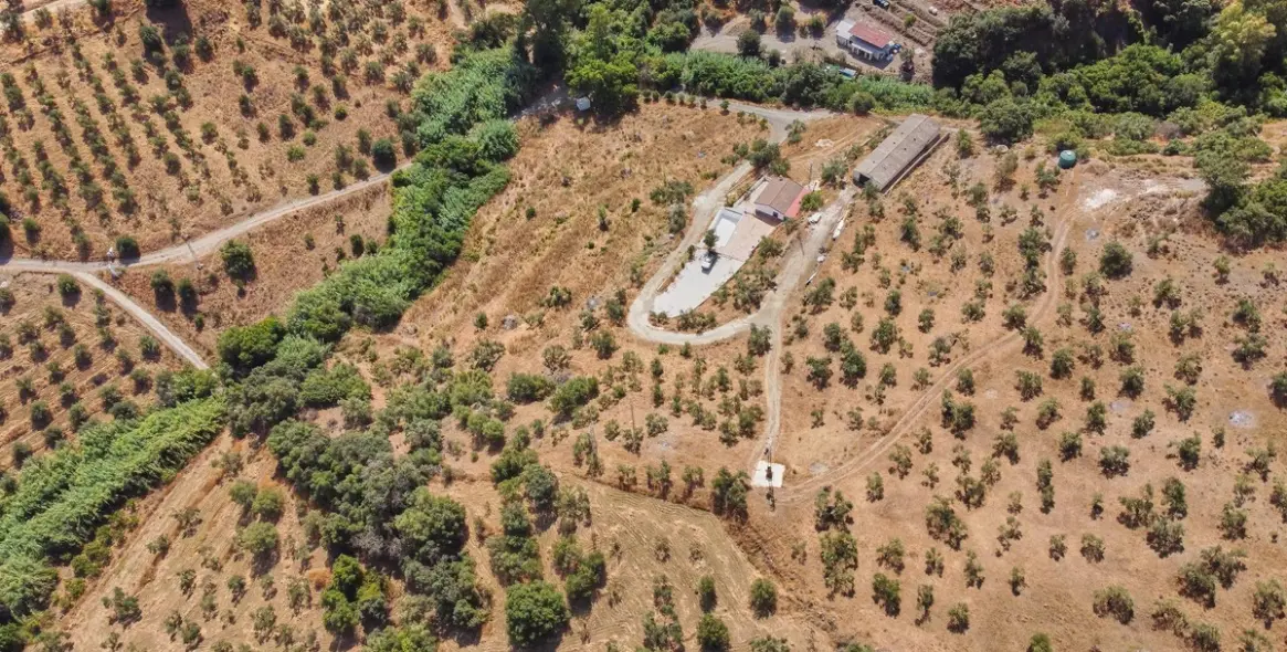 Продажа  жилого участка в Guaro 35