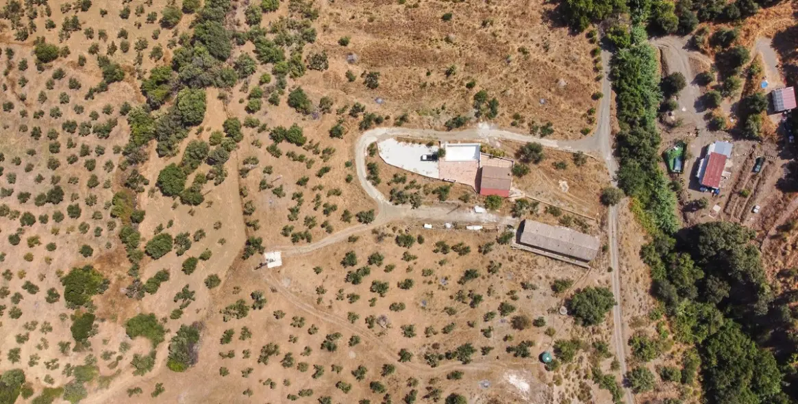 Продажа  жилого участка в Guaro 37