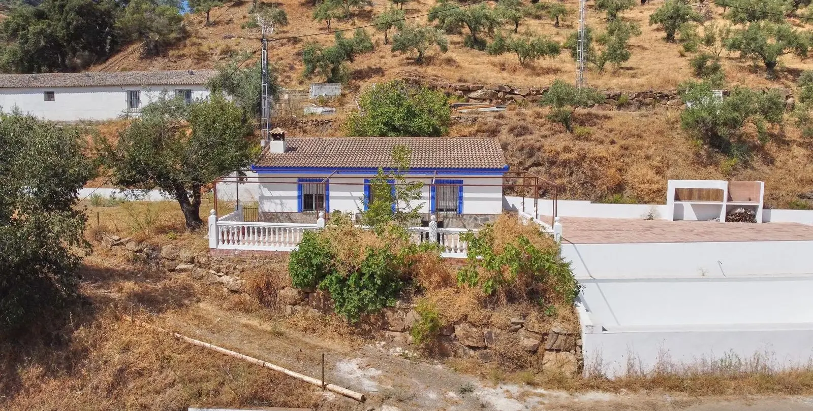 Sale of residential plot in Guaro 2