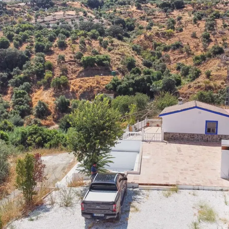 Sale of residential plot in Guaro
