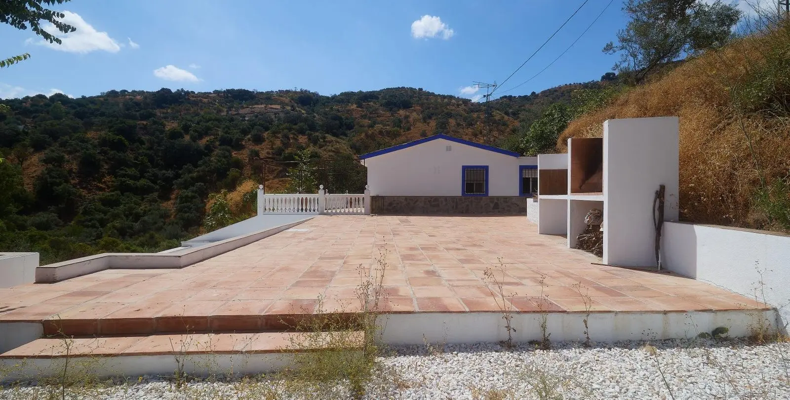 Sale of residential plot in Guaro 11