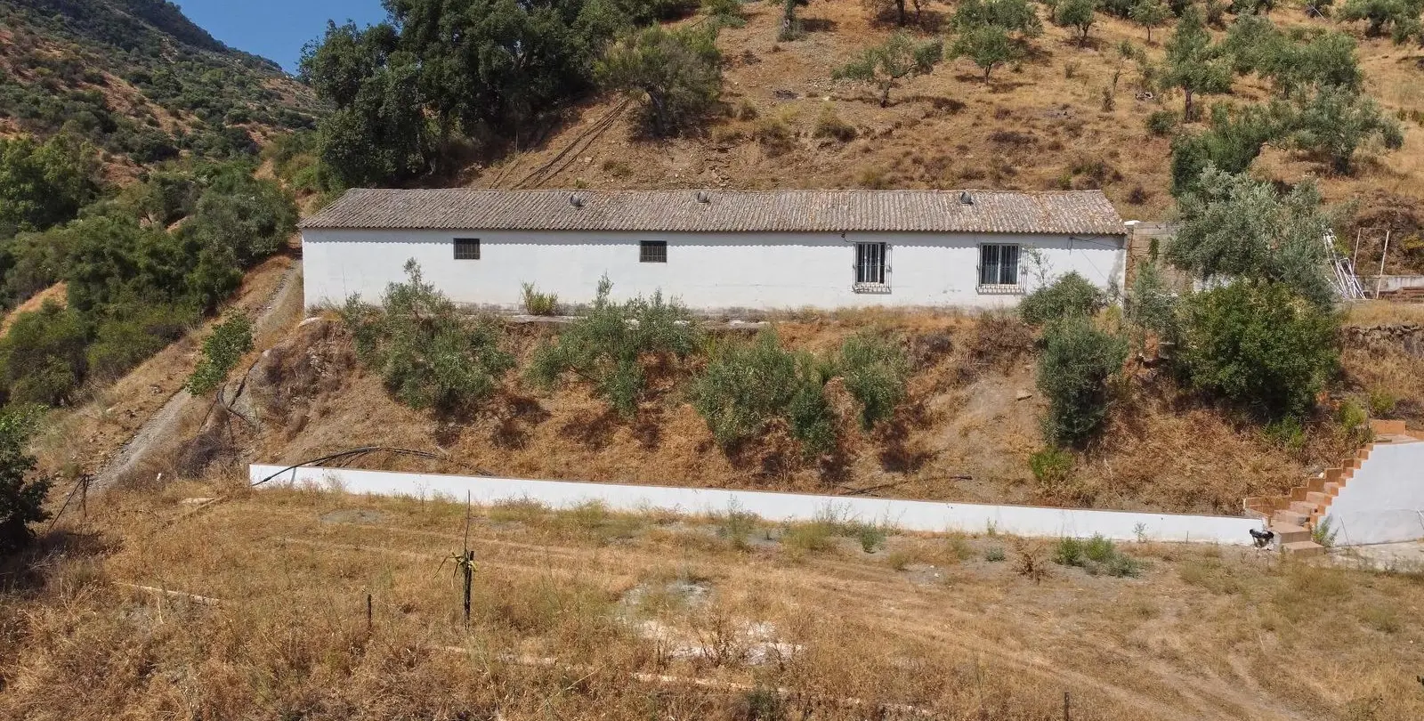 Sale of residential plot in Guaro 29