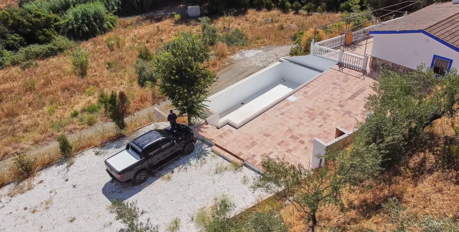 Sale of residential plot in Guaro 31