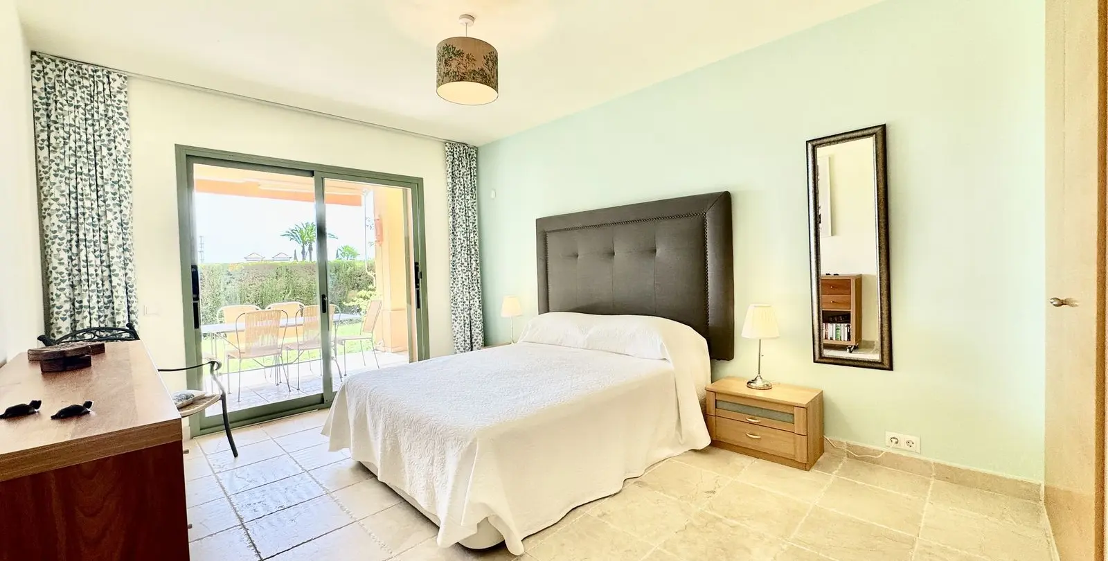 Sale of ground floor apartment in Los Flamingos 13