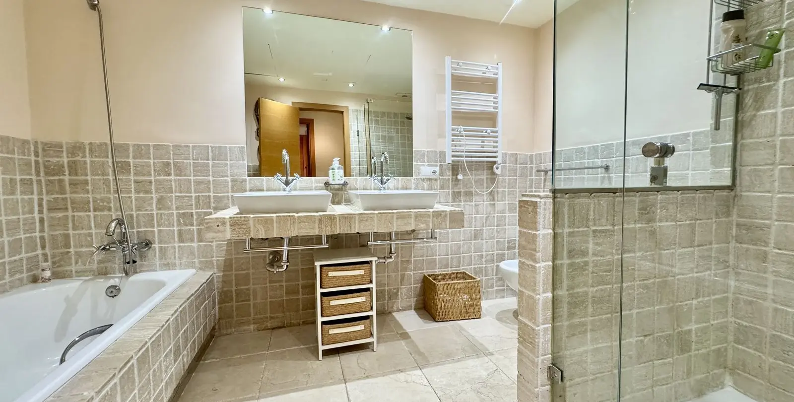 Sale of ground floor apartment in Los Flamingos 15
