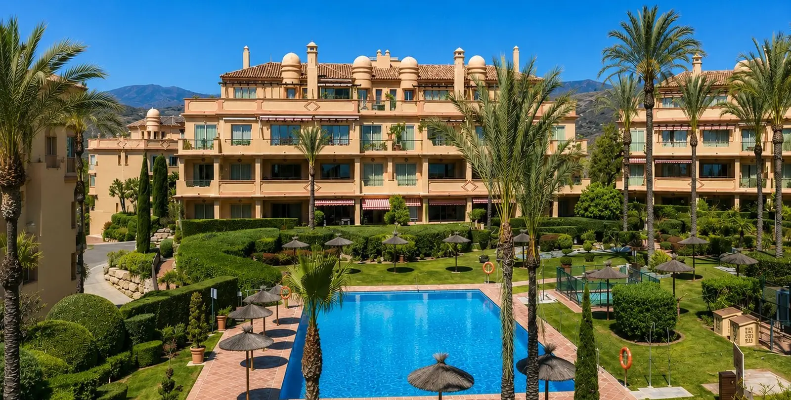 Sale of ground floor apartment in Los Flamingos 19
