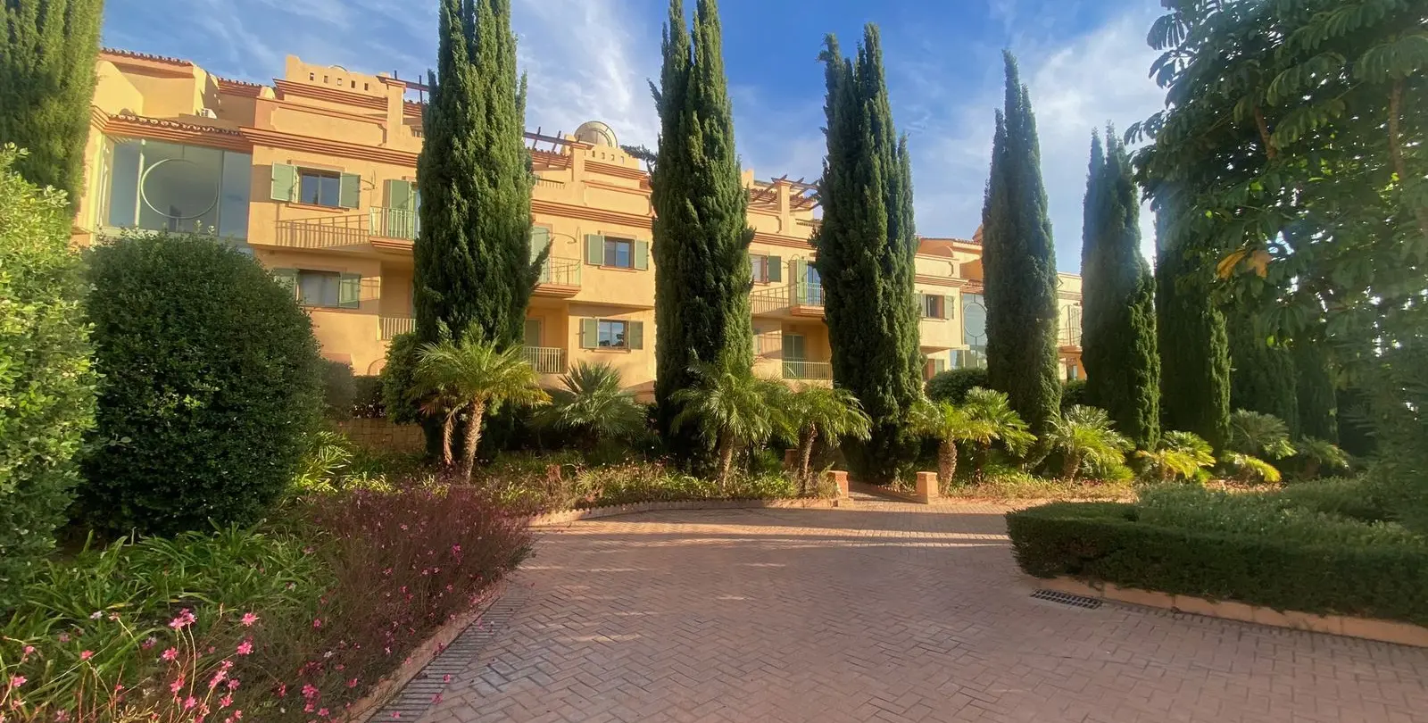 Sale of ground floor apartment in Los Flamingos 20