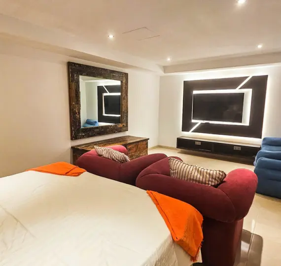 Продажа дома на две семьи в La Duquesa