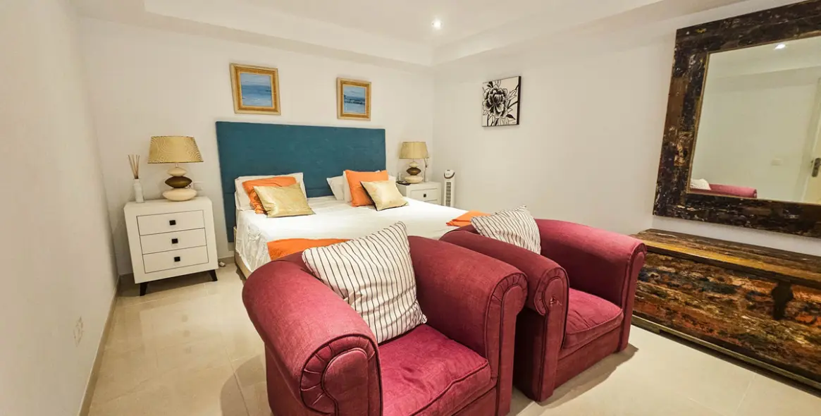 Venta de casa pareada en La Duquesa 37